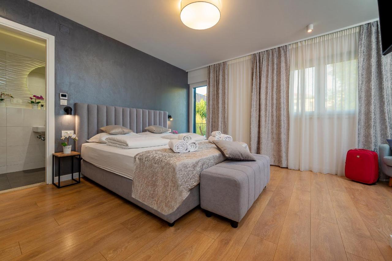 Seven Seas Residence Split Luaran gambar